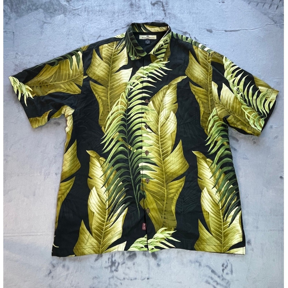 Tommy Bahama Mens Silk Hawaiian Shirt Tropical Leaf Print Medium Button Up